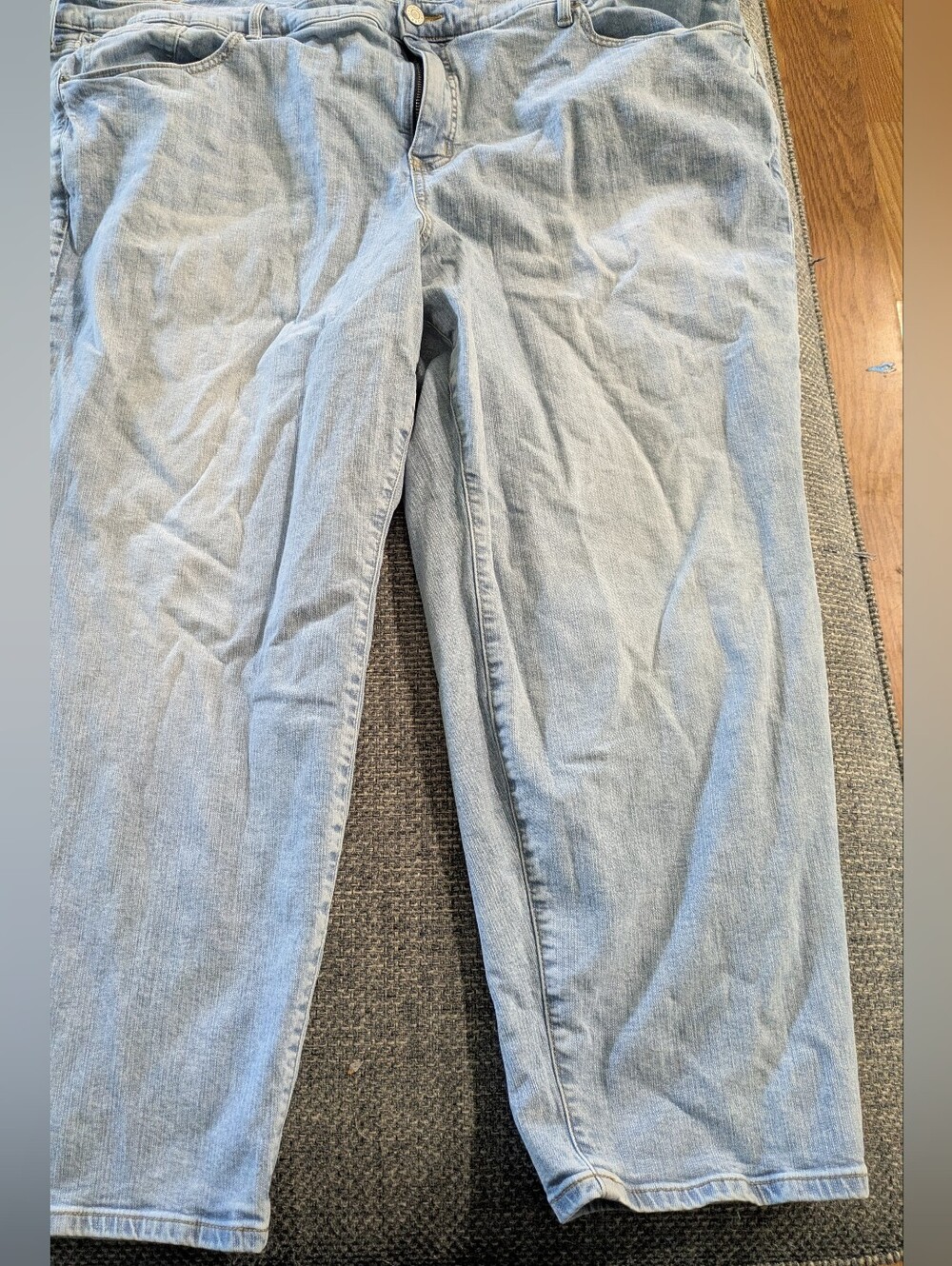 Light Wash Straight Leg Jeans